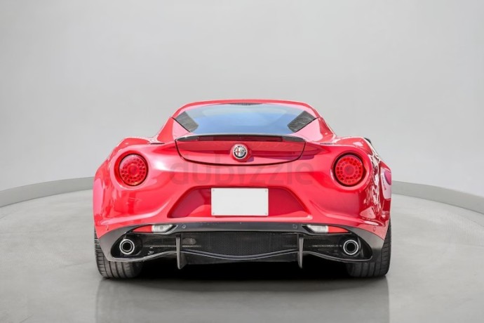 alfa-romeo-4c-launch-edition-big-6