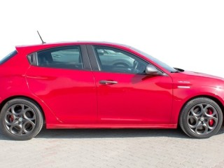 alfa-romeo-giulietta-veloce