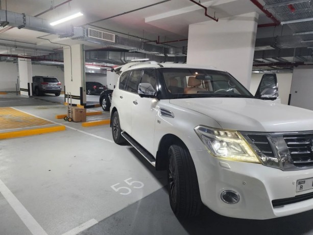 nissan-patrol-platinum-56l-v8-big-0