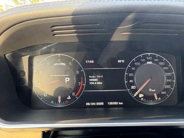 range-rover-vogue-se-supercharged-big-6